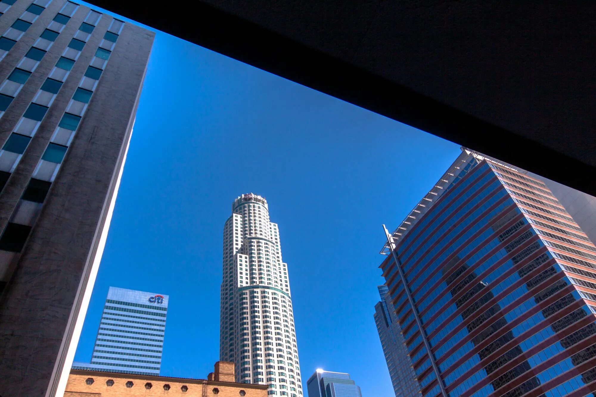 Лос анджелес мейз банк. Банк тауэр лос анджелес. Башня банка сша. Мейз банк в лос анджелесе. Банк тауэр лос анджелес.