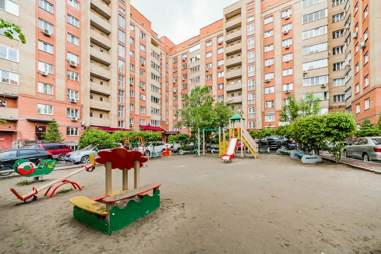 Ул семьи шамшиных 30. Шамшиных 30 новосибирск. улица семьи шамшиных новосибирск. улица семьи шамшиных 22/1 новосибирск. улица семьи шамшиных 42 новосибирск.