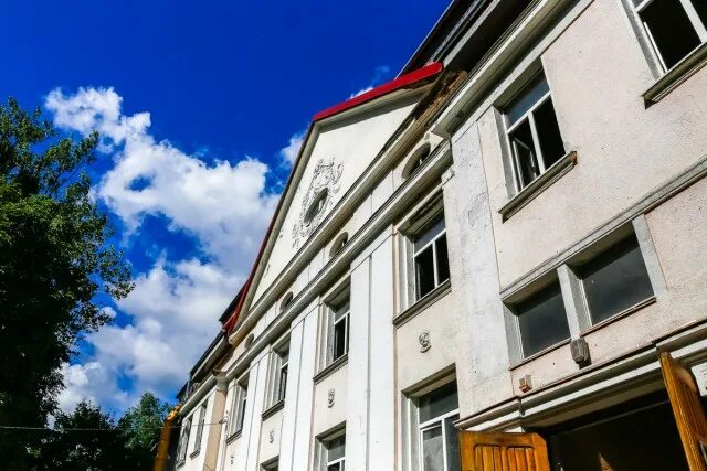 Течь фасада калининград. Фасады калининград.