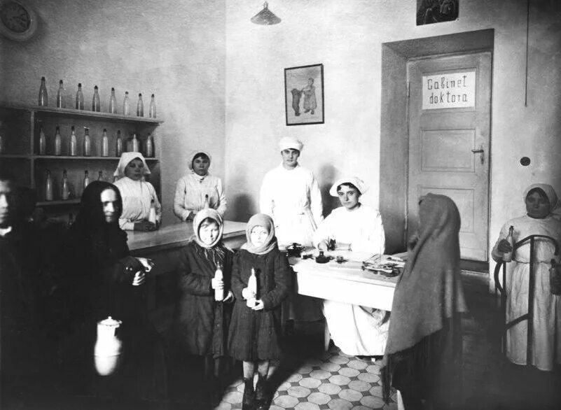 Благотворительность 20 век. 1901 в москве основано общество попечительства о народной трезвости. Российское благотворительное общество. Городское общество призрения в петербурге в начале 19 века. Богадельня 18 века.