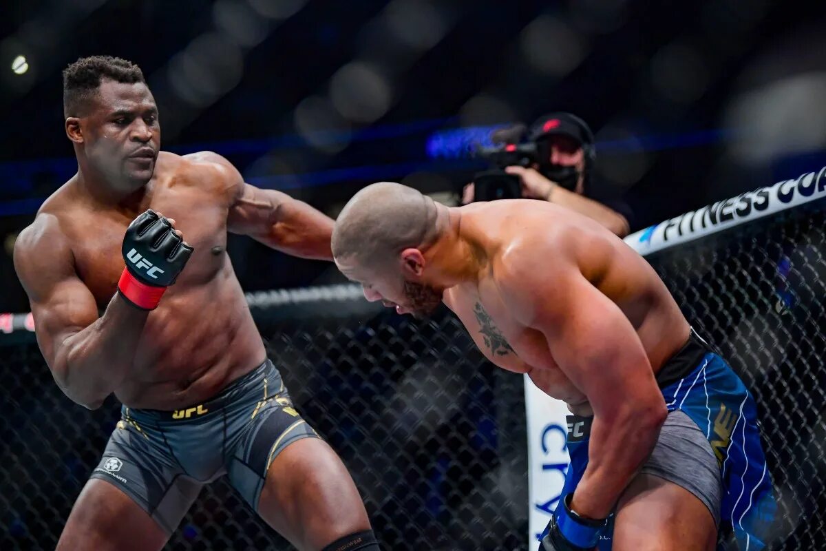 Покажи полный бой. Макгрегор серроне. Тони фергюсон гейджи хабиб. Покажи полный бой. Мальдонадо емельяненко полный бой.