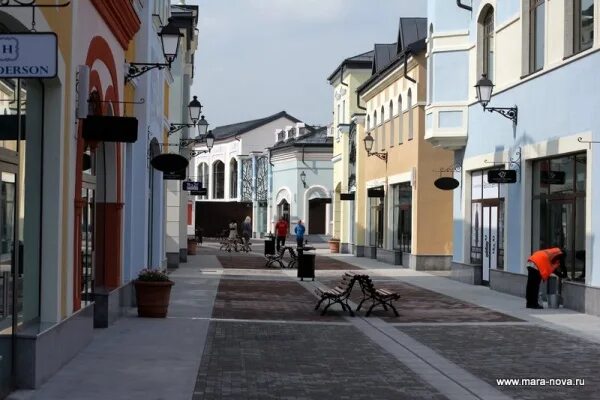 Аутлет белая дача москва. Аутлет мега белая дача. Outlet village белая дача. Рига белая дача. Внуково аутлет вилладж.