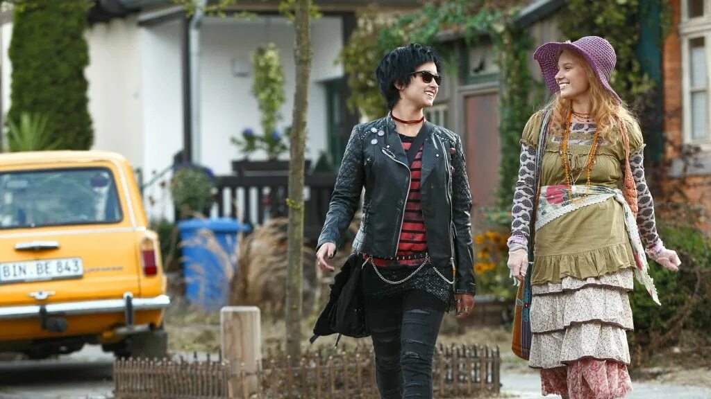 Лаура роге семейка вампиров. Лаура антония роге семейка вампиров. Семейка вампиров фильм 2012. Стипе эрцег семейка вампиров. Лаура антония роге семейка вампиров.