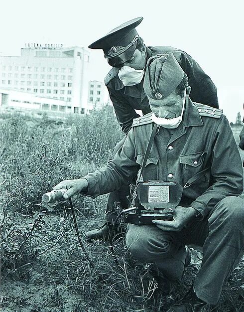 Российские ликвидаторы. Припять ликвидаторы 1986. дозиметристы чернобыля. чернобыль ликвидаторы дозиметристы. дозиметристы чаэс.