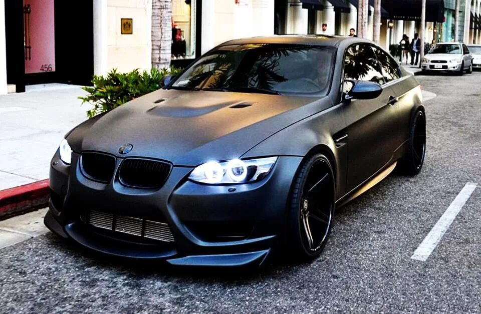 БМВ 3 черная матовая. BMW Black Matte. БМВ 7 черная матовая. BMW M матовая.