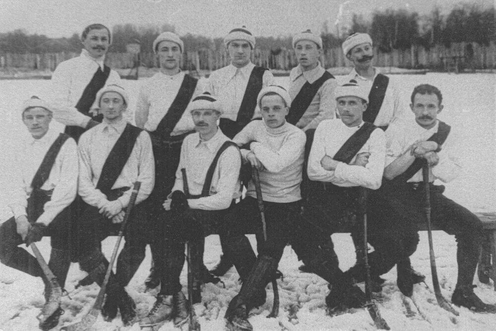 Шеффилд футбольный клуб 1857. Команда столетие. Старые футболисты. Эмблема лидер 21 века. Команда столетие.