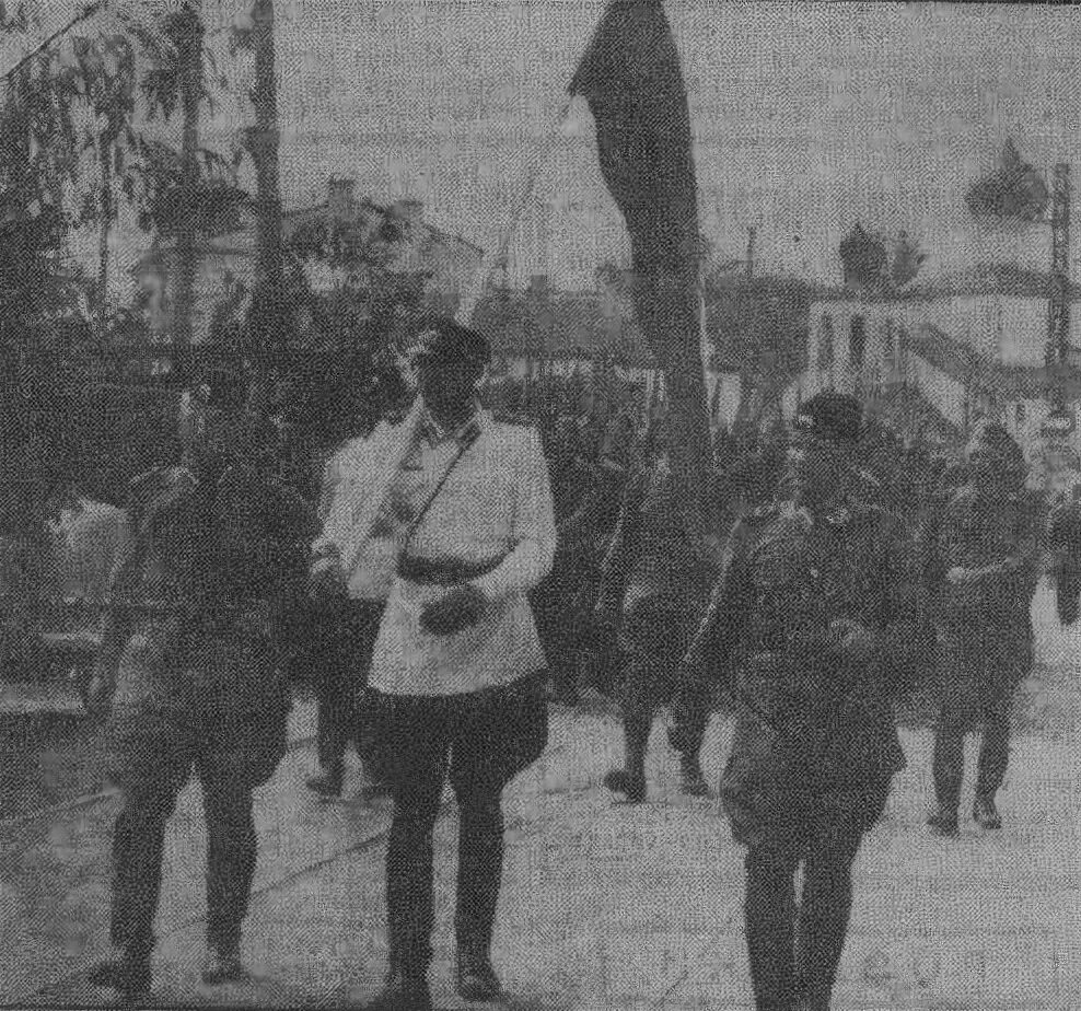 Парад роа псков 1943. 22 июня 1943 г парад роа в пскове. Парад власовцев в пскове 1943. Первой гвардейской бригады роа. Парад роа.