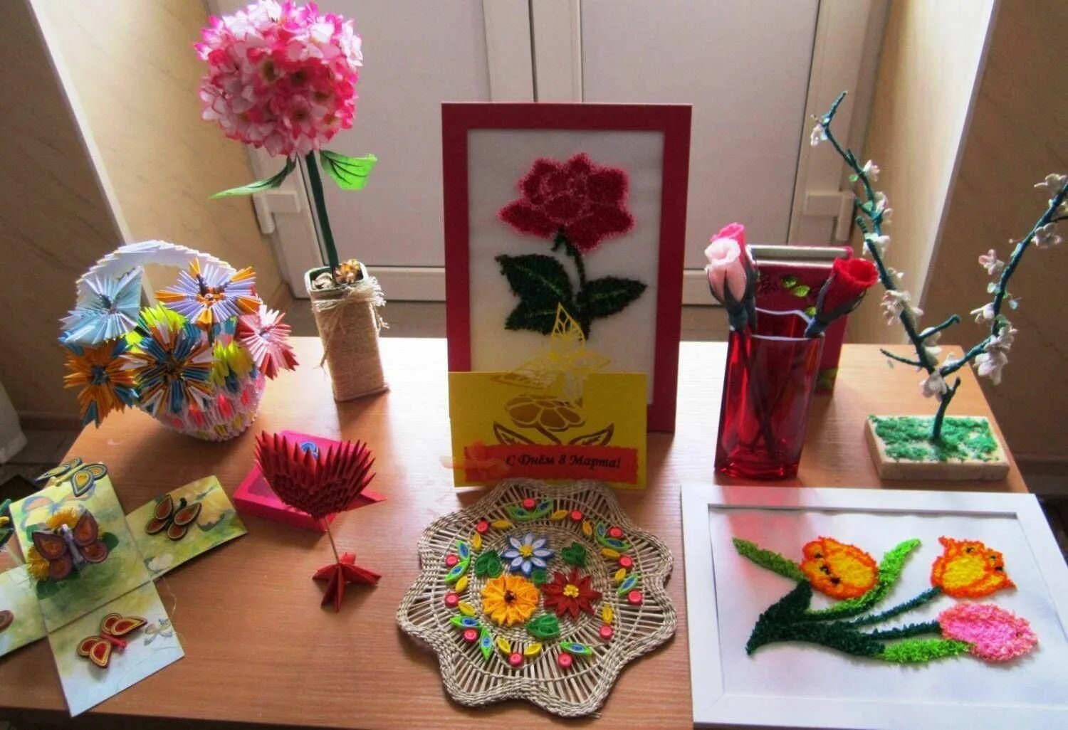 Выставка поделок. Выставки детского сада поделки символ года. Сделать поделку на выставку. Сделать поделку на выставку. Прикладное искусство для детей.