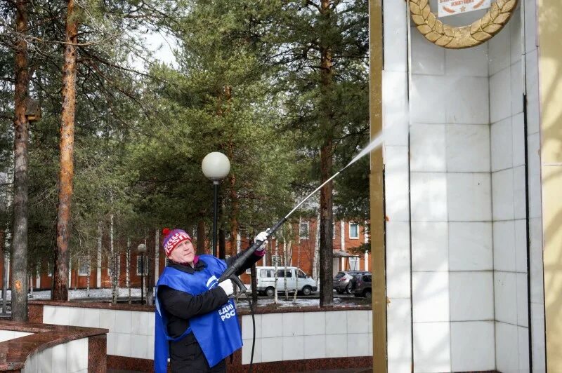 Ханты белый яр. Поселок белый Яр Сургутский район. Белый Яр Сургутский район Стелла.