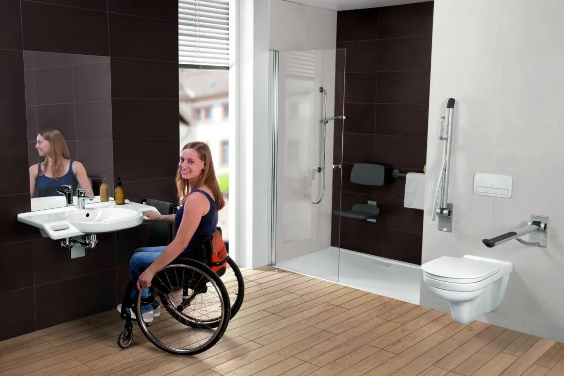 Туалеты должны быть оборудованы. Ванна BRETTO 130 для инвалидов. Ванна для инвалидов и пожилых с дверью модель WB-407-Х. Душевая кабина для инвалидов колясочников. Ванная комната для инвалидов колясочников.