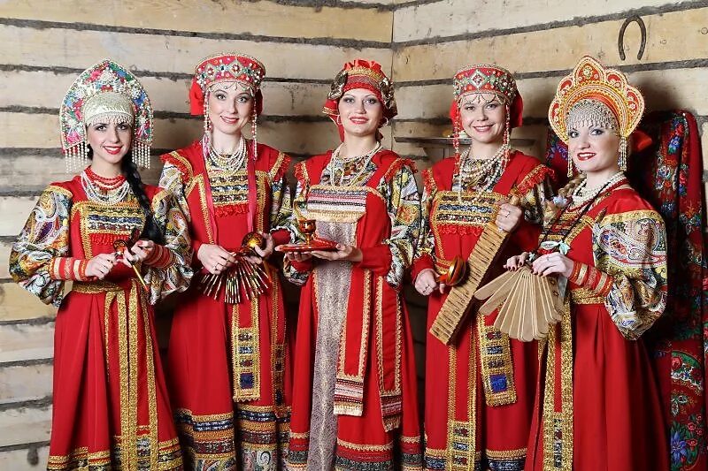 Музыкальный фольклор. Русская фолк группа. Hrdza группа из словакии. Бабкины внуки брянск. Сколот солистка.