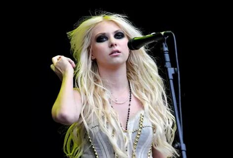 Taylor momsen