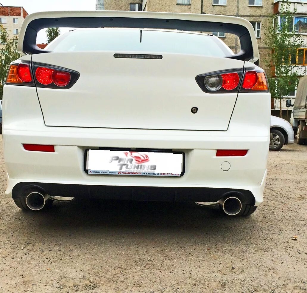 Двойной выхлоп lancer 10. Выхлоп митсубиси лансер 10. Двойной выхлоп лансер. Двойной выхлоп lancer 10. Lancer 10 раздвоенный выхлоп.