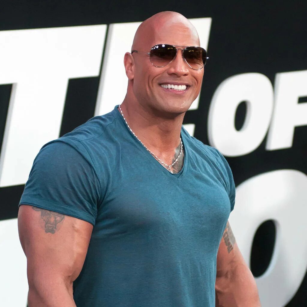 Вин дизель рост вес параметры. Скала Джонсон. Дуэйн сказал Джонсон. Dwayne Johnson 2021. Дуэйн Джонсон фото.