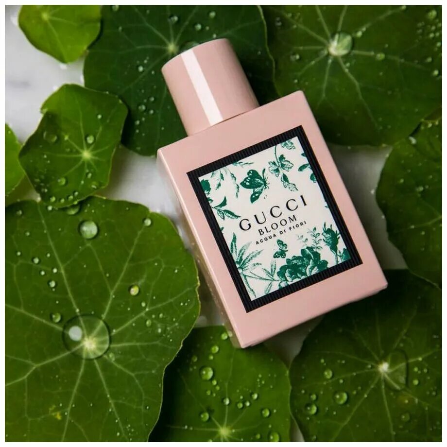 Bloom acqua di fiori. Gucci Bloom 50ml. Туалетная вода Gucci Bloom. Гуччи Блум Аква ди Фиори. Духи гуччи Блум Аква ди Фиори.