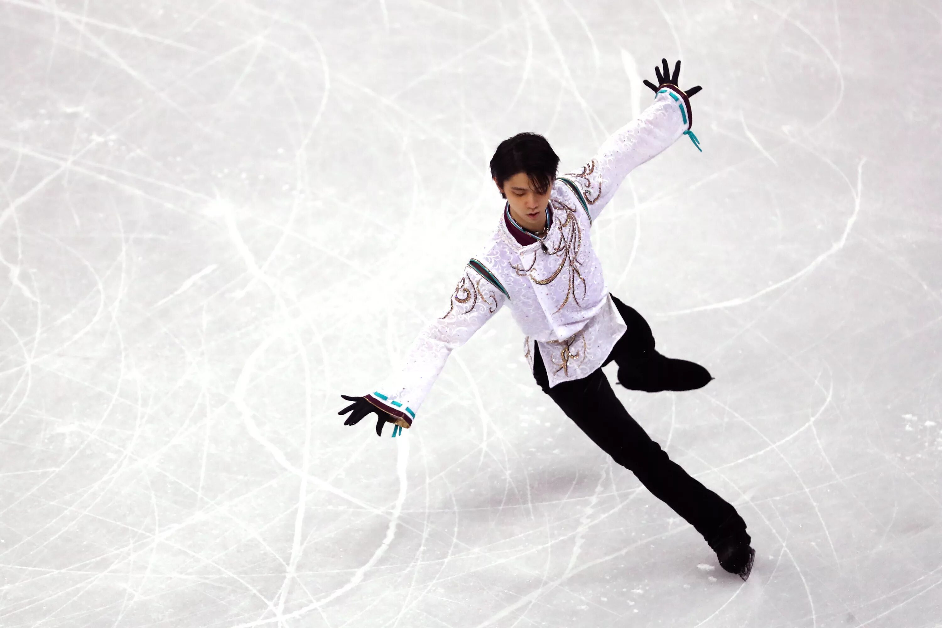 Новости фигурного катания дзен. Yuzuru Hanyu. Yuzuru Hanyu picture. Ван Лэй фигурист. Лодиночный фигурист.