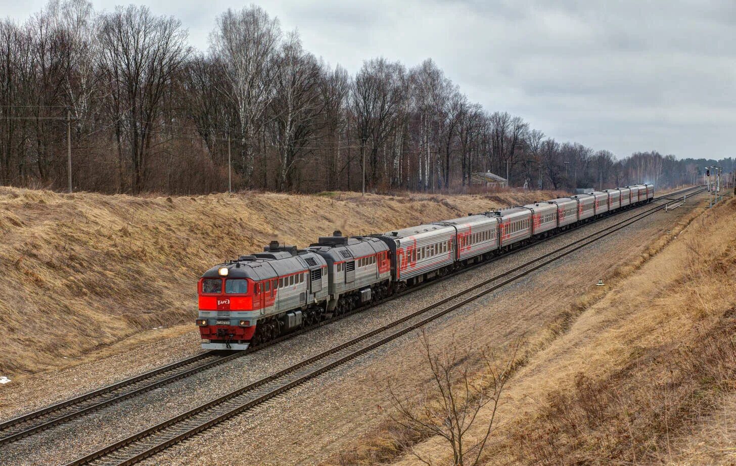 Поезд 360с калининград. Железная дорога Брянск-Адлер. Вагон Калининград Адлер. Поезд Калининград Адлер. Поезд 360.