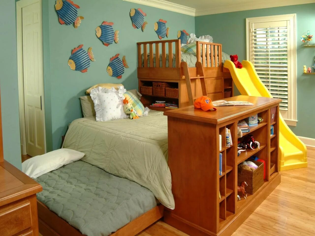 Детские комнаты. Интересные решения для детской комнаты. Интерьерные решения для детской комнаты. Детский уголок в однокомнатной квартире.