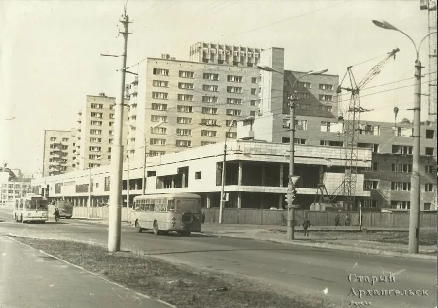 архангельск 1990. архангельск 90 годов. старый архангельск воскресенская улица. архангельск. ломоносова 80 архангельск.