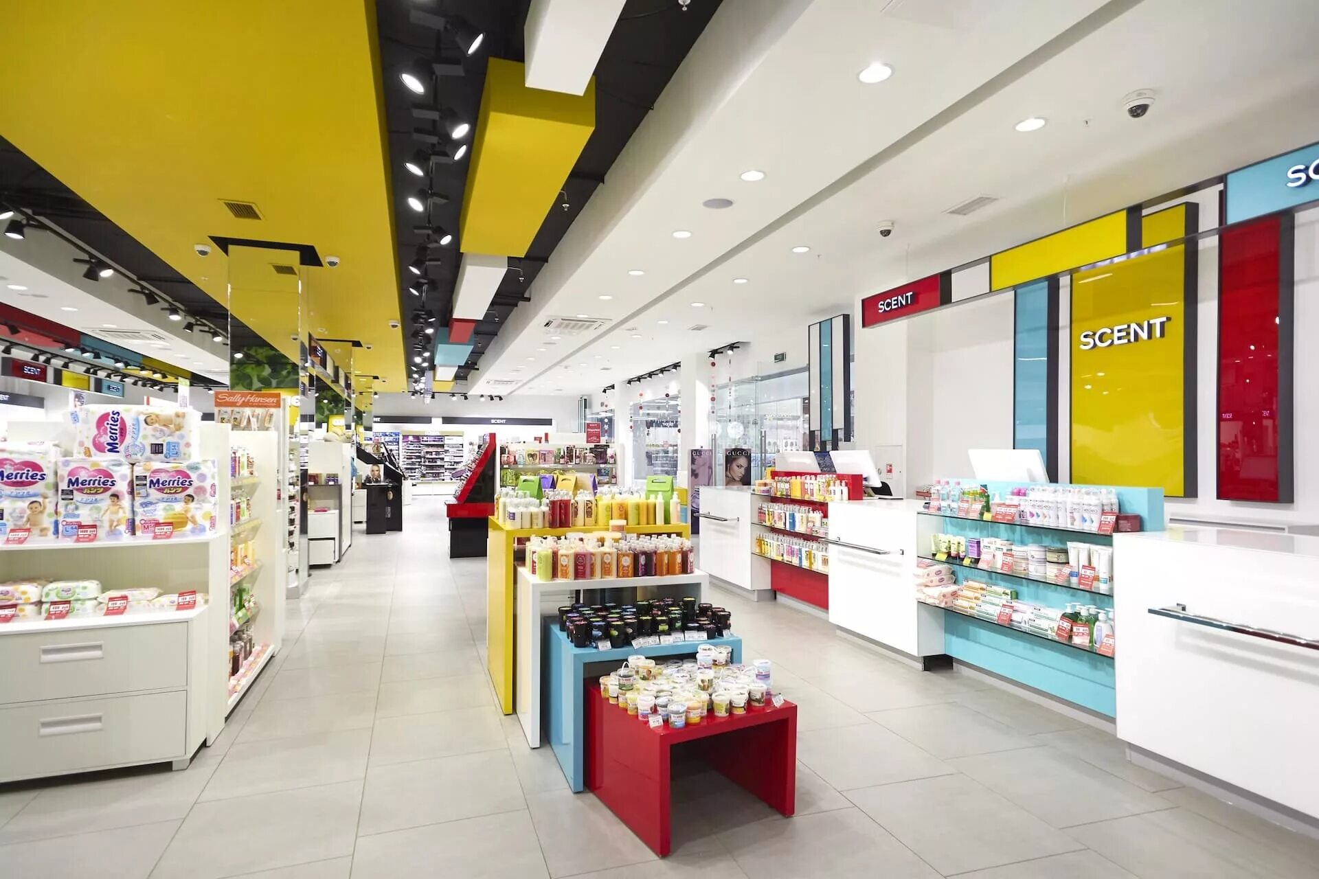 Сент киров тушь. Киров магазин джимал. Палмода киров одежда. Сент киров. Сент киров.