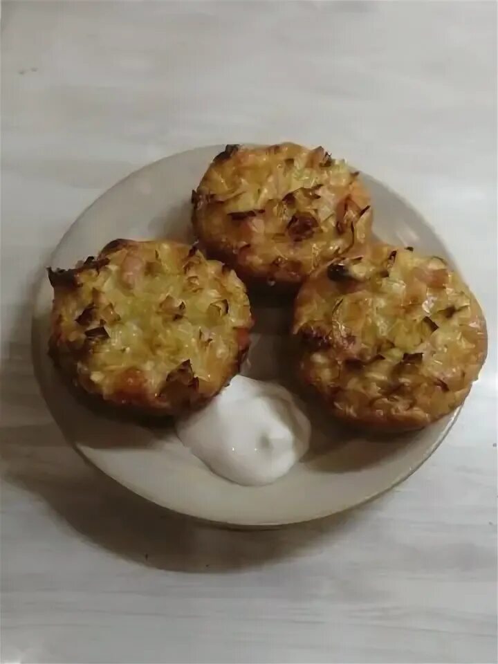 Капустные маффины. Маффины с капустой. Капустные кексы в силиконовых формочках. Кекс воздушный. Капустные кексы.