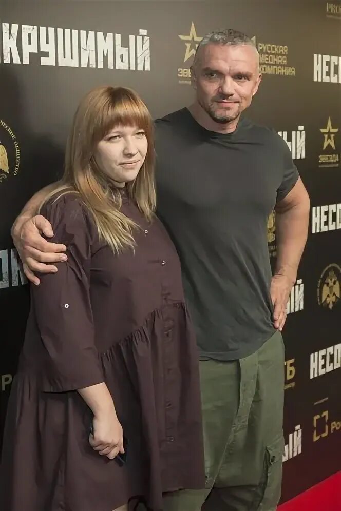 Жена декабриста". 50-летний Епифанцев тайно женился на молодой возлюбленной