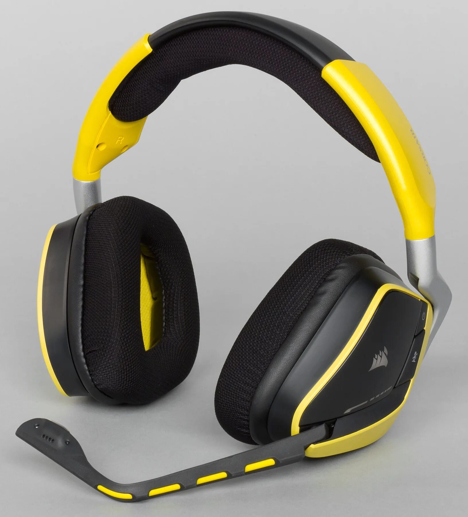 Corsair void rgb elite wireless. Наушники corsair hs rgb. наушники corsair желтые. corsair наушники беспроводные желтые. наушники corsair void амбушюры.