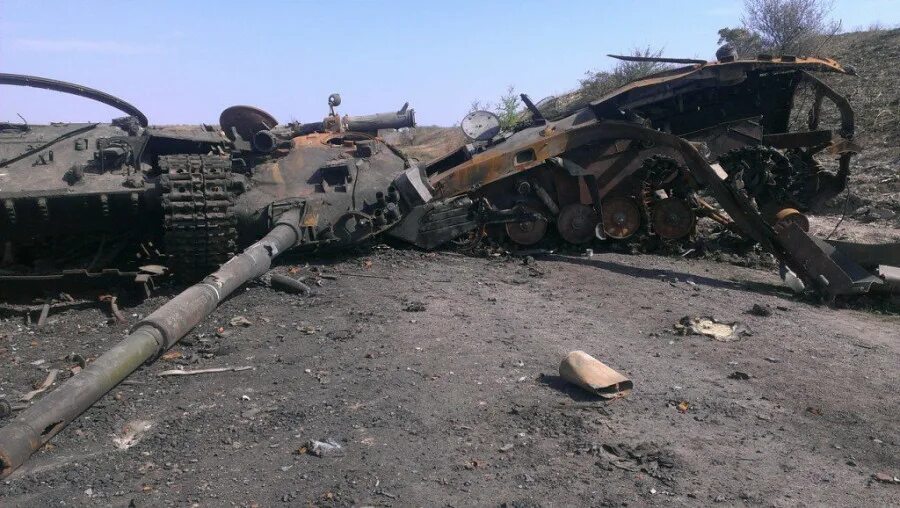 Подбитые танки абрамс на украине. Т-64бв ВСУ. Т 64бв Сомали.