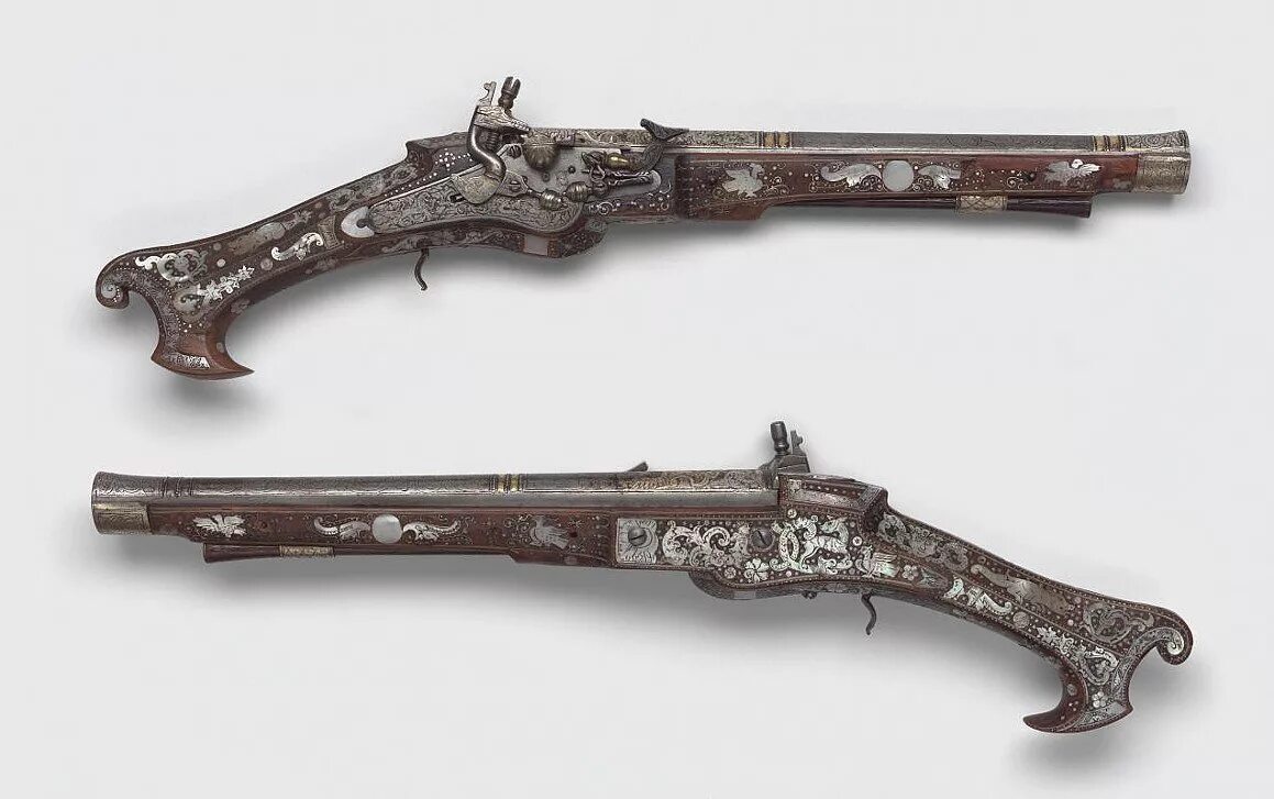 Пистоль оружие 17 века. Кремневый револьвер 16 века. Кремневый пистоль 19 века. Пистоли 16 века.
