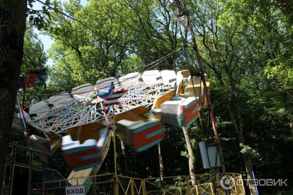 Парк победы ставрополь аттракционы. Аттракционы в парке победы ставрополь. Парк победы ставрополь американские горки. Центральный парк ставрополь аттракционы. Аттракционы в парке победы ставрополь.