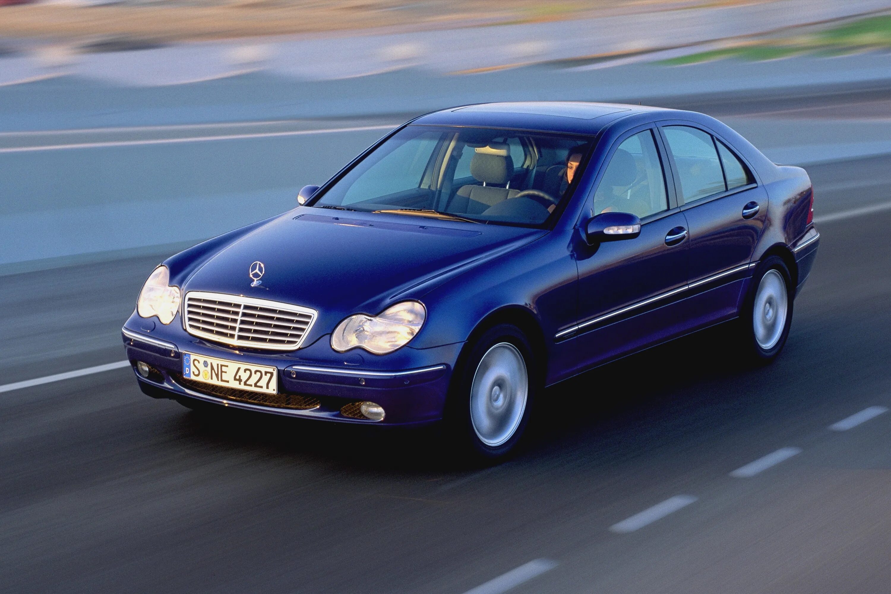 С класс 2000 года. Mercedes Benz c class w203. Mercedes-Benz c-class w203 2000. Мерседес c200 w203. Mercedes-Benz c-class w203 седан.