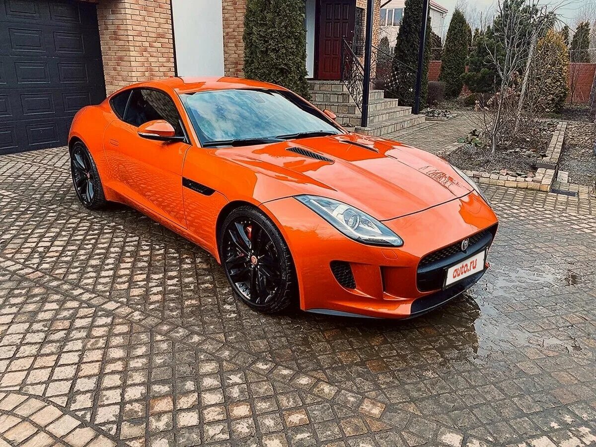 Оранжевый ягуар. Оранжевый ягуар. Оранжевый jaguar. Ягуар оранжевый. Спортивный ягуар f-type jaguar.