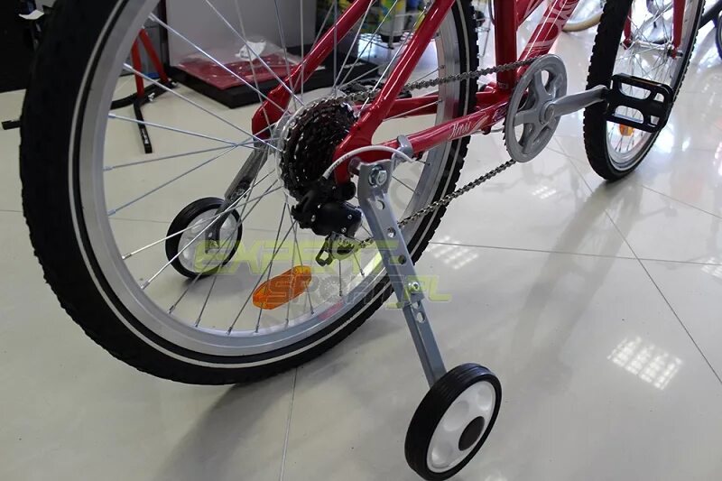 Смарт колесо для велосипеда купить. Приставные колеса для велосипеда 20 дюймов со скоростями. Доп колеса на велосипед 20 дюймов со скоростями. Велосипед Bike ACM 1899 дополнительные колеса. Боковые колеса для скоростного велосипеда 20 дюймов.
