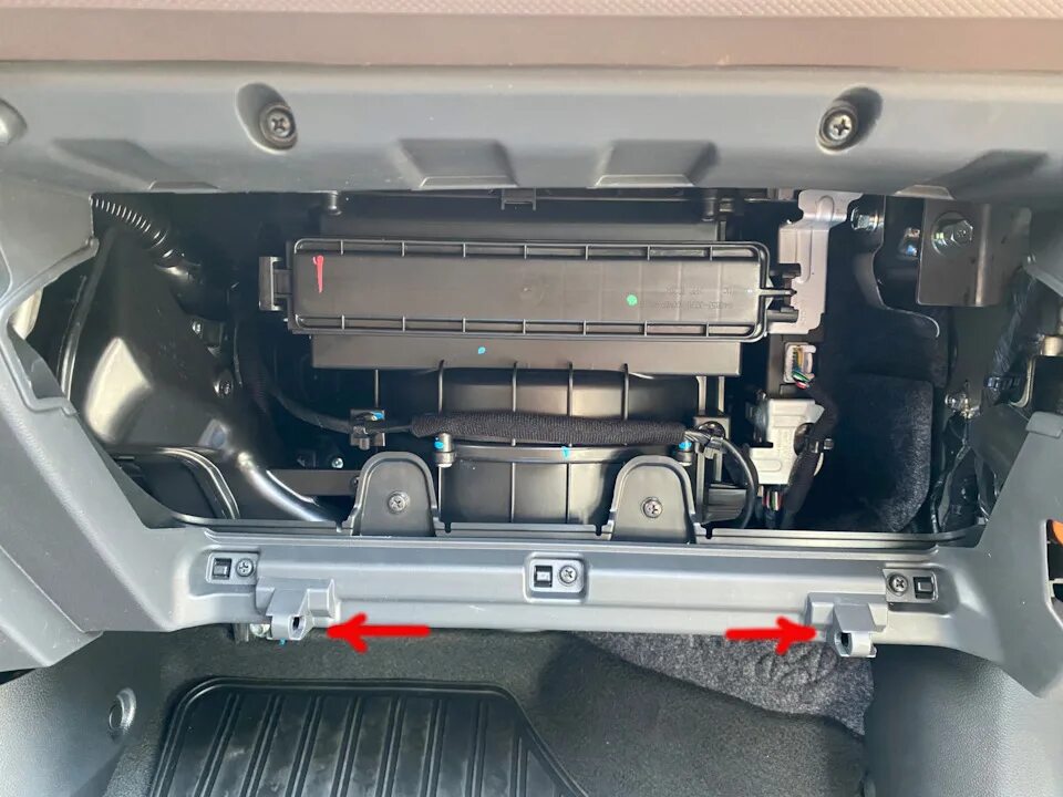 Как снять бардачок туксон 19 года Ремонт подлокотника Hyundai Tucson (JM), 2,7 л, 2006 года поломка DRIVE2