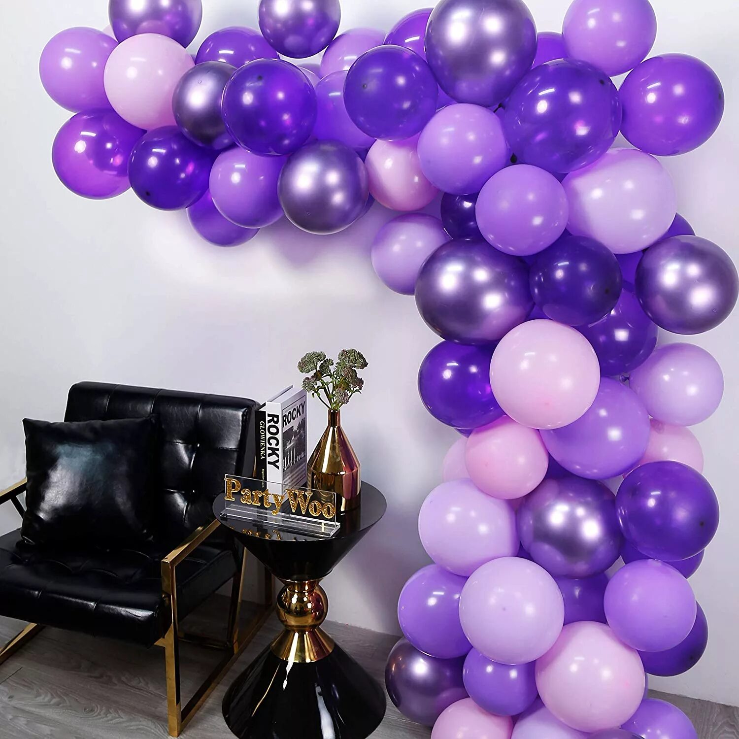 Фотозона с сиреневыми шарами. Украшение шарами в сиреневом цвете. Фотозона из фиолетовых шаров. Фиолетовый шарик.