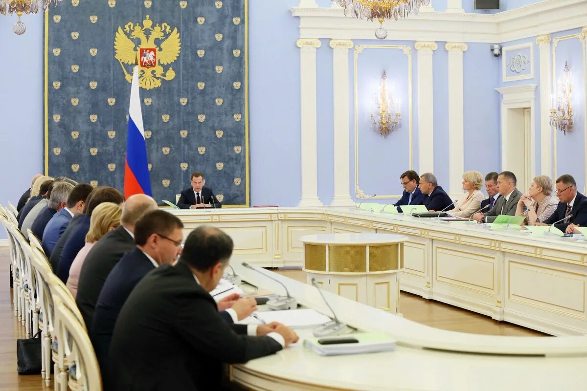 Правительство исполнительная власть. Государственная власть. Заседание исполнительной власти. Органы государственной власти картинка. Органы исполнительной власти картинки.