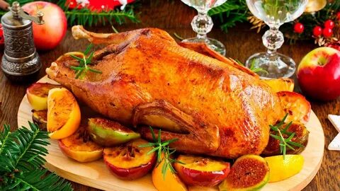 Вкусный гусь в духовке с яблоками