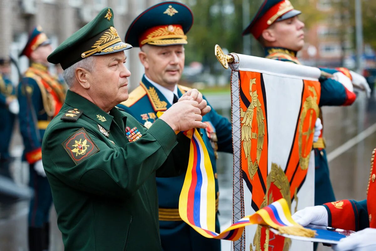 Военный ордена Жукова университет радиоэлектроники Череповец. Череповецкий военный ордена Жукова. Шойгу Панков. Череповец военное училище радиоэлектроники. Новосибирский ордена жукова военный институт