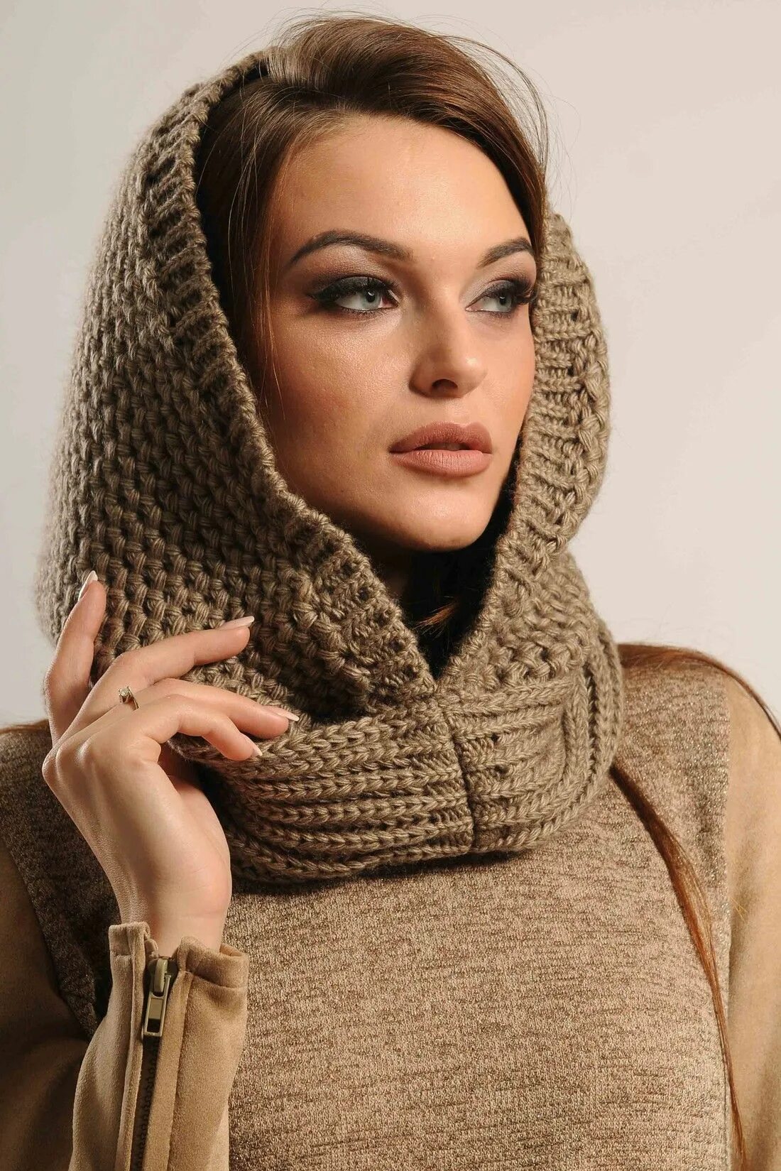 Шарф снуд труба. Шарф шапка как называется. Капор с шарфом. Шарф шапка как называется. Шарф шапка как называется.