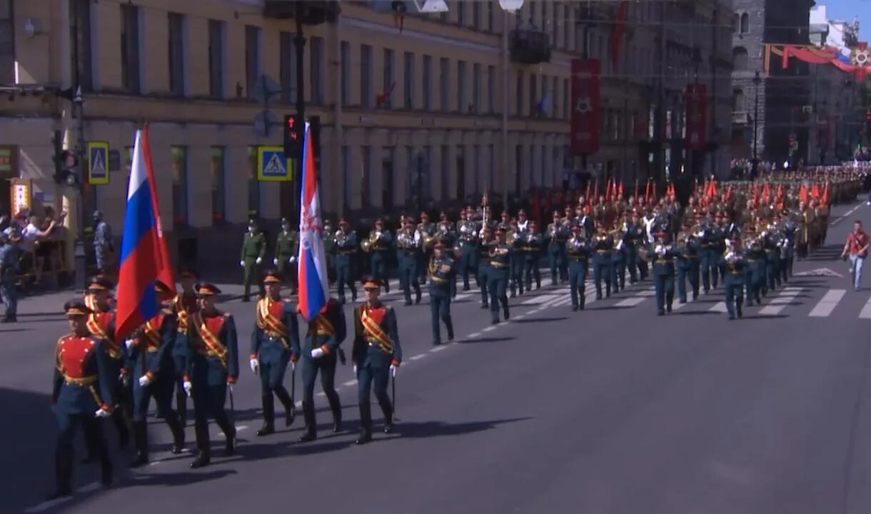 Парад ВДВ на Невском проспекте в Санкт-Петербурге 2000. Парад на Невском на 9 мая. Канал победа южно