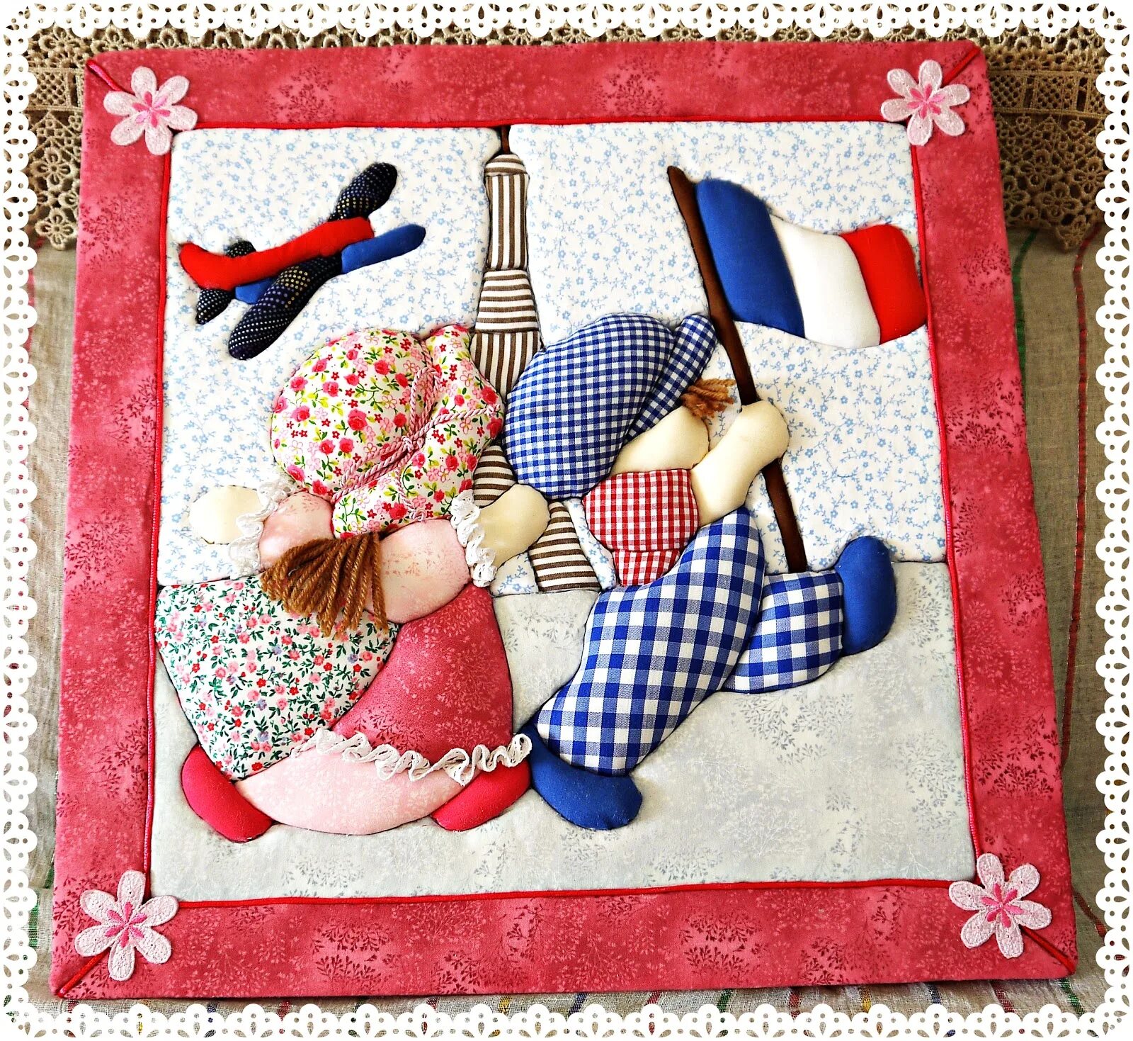 лоскутное изделие для кухни. лоскутные мелочи. лоскутные прихватки. пэчворк лоскутное шитье. поделки пэчворк.