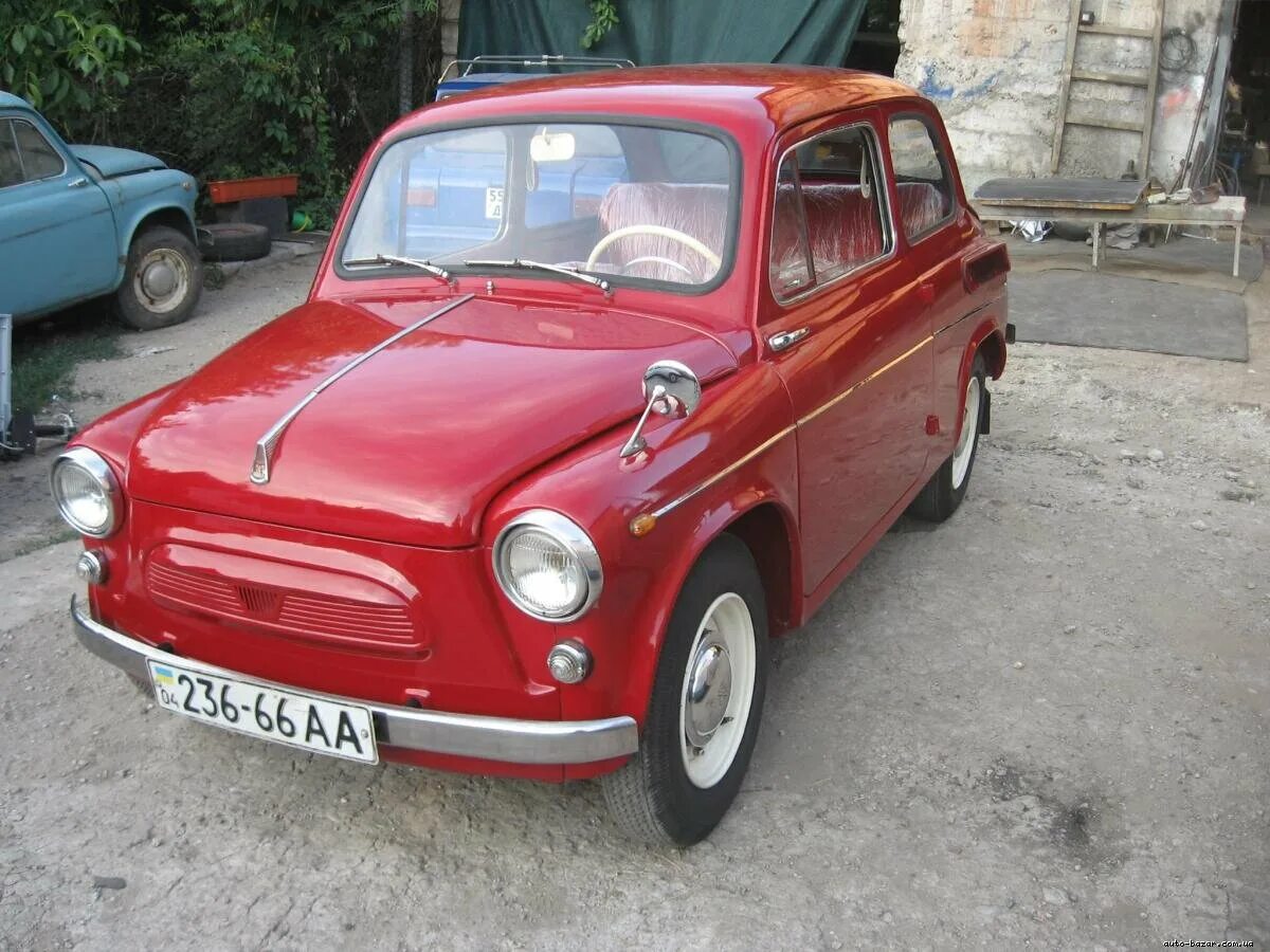 Запорожская машина. Запорожец горбатый ялта. Автомобиль запорожье. Автомобиль запорожье. Автомашина запорожье.