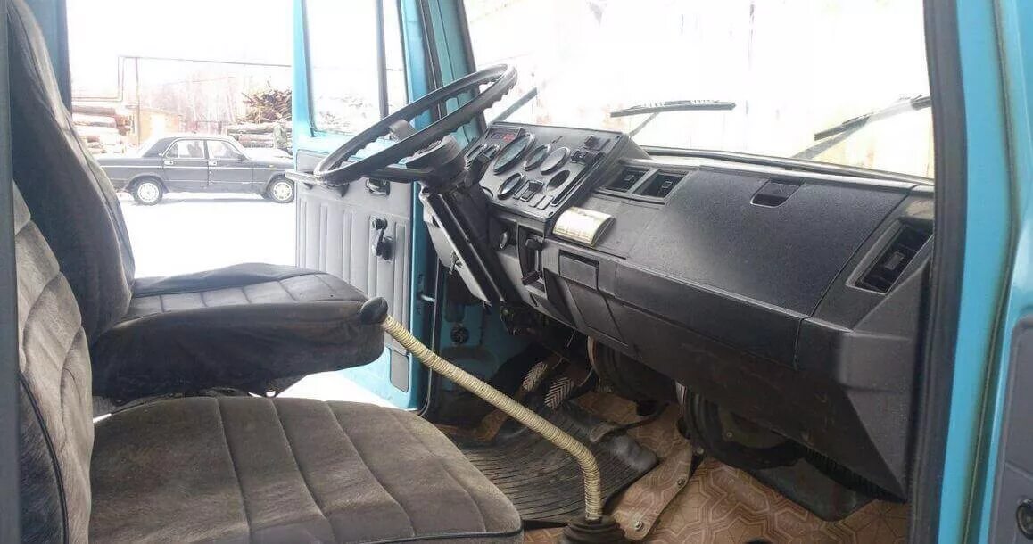 Газ 3307 салон. Газ 3307 кабина внутри. Газ 53 3307 салон. Газ 53 3307 салон. Отопитель кабины газ 53.