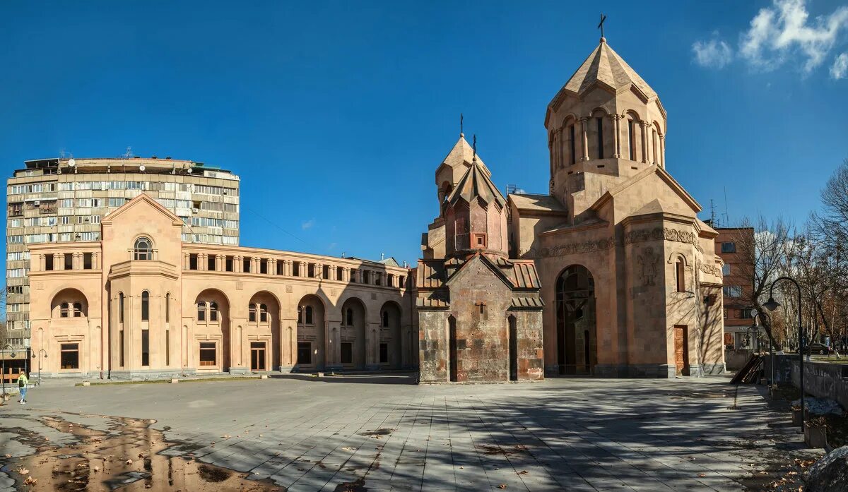 Церковь в ереване. Церковь Катогике, Ереван. Церковь св Катогике в Ереване. Церковь Святой Богоматери Катогике. Церковь Катогике, Ереван церкви Еревана.