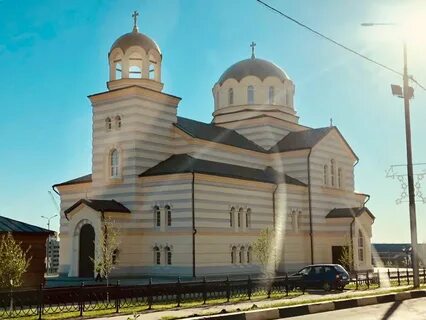 Храм в солнечном
