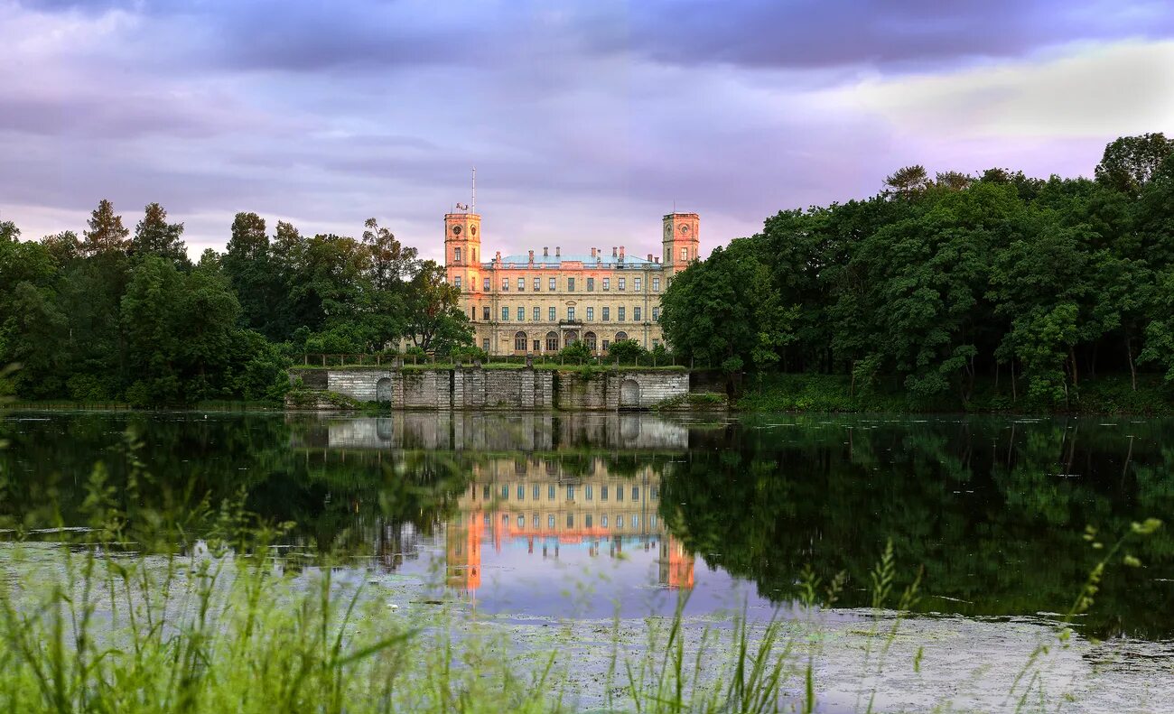 Работа городе гатчина. Гостиницы в гатчине ленинградской области. Гатчина императорский дворец ленинградской области. Гатчина. Гатчина город с высоты.