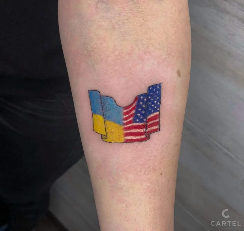 Тату флаг