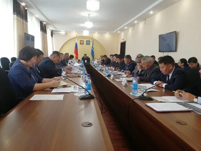 Министр здравоохранения республики тыва. Министр сельского хозяйства республики тыва. Минсельхоз тыва сайт. Заместитель министра сельского хозяйства республик тыва. Минсельхоз министр тыва.