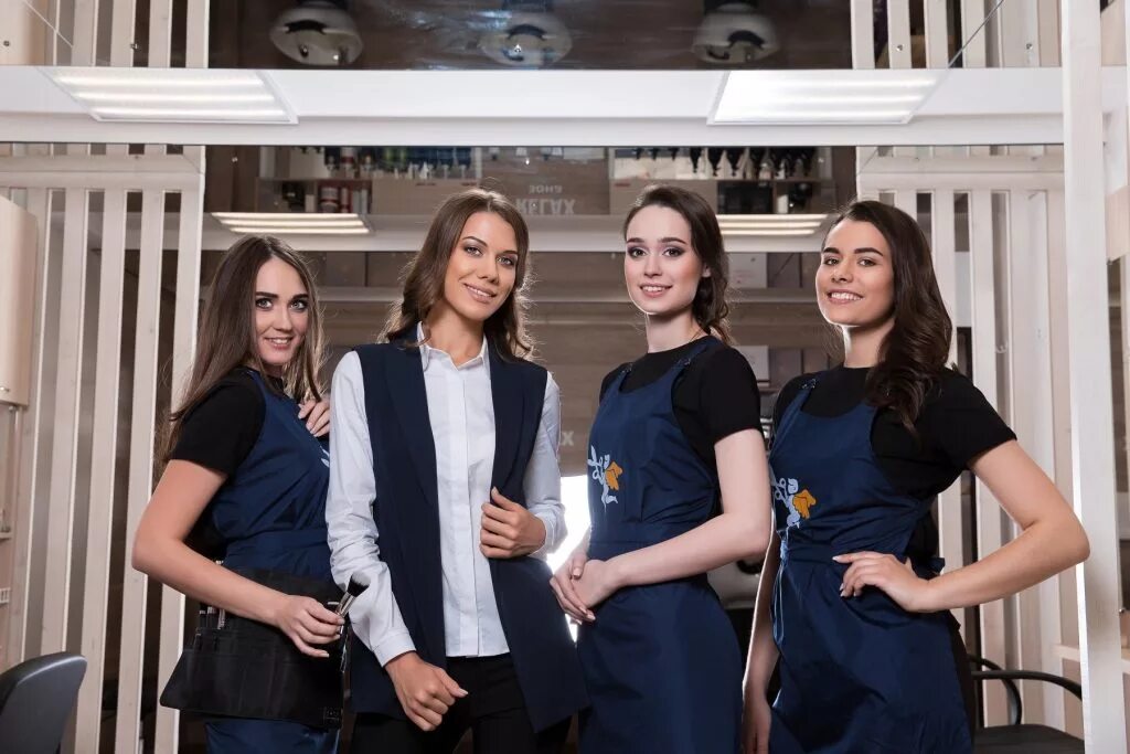 Администратор сургут. Администратор салона красоты. Администратор сургут. Администратор сургут. Персонал спир в гостинице.