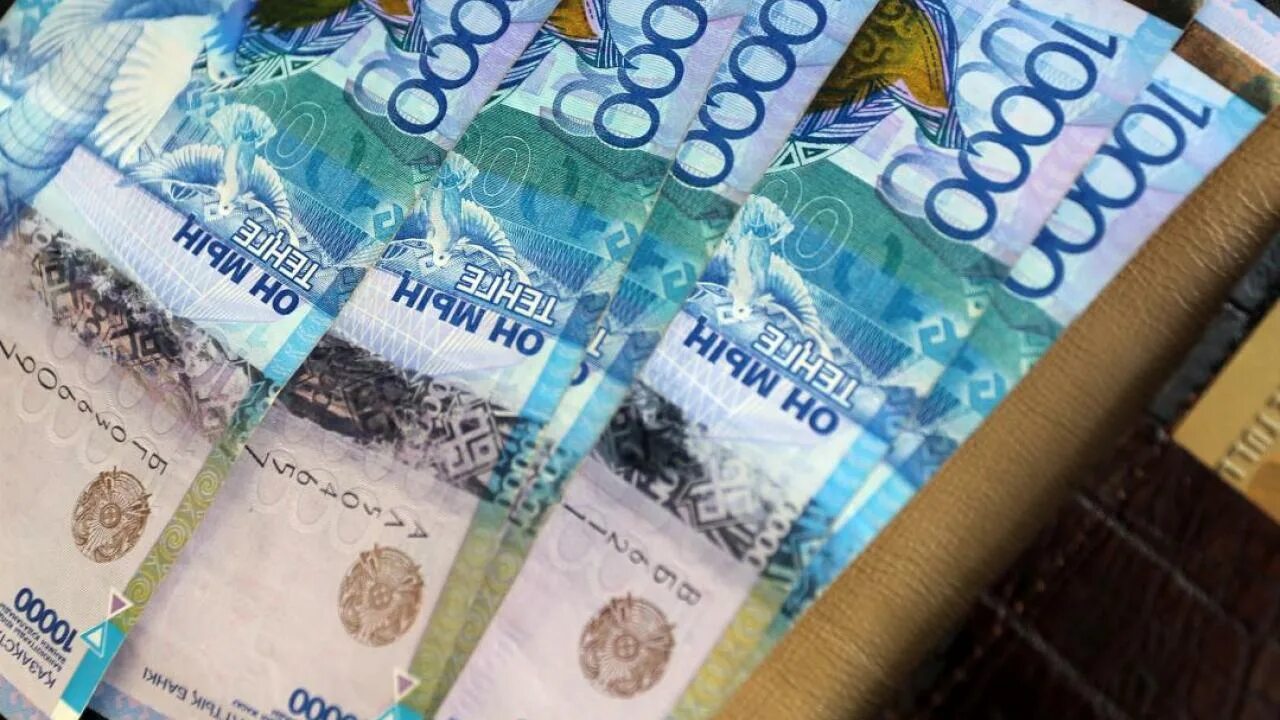 8 миллионов тенге. 70 млн тенге. 40 млн в тенге. 15 миллионов тенге в рублях. 120 млн тенге в рублях.